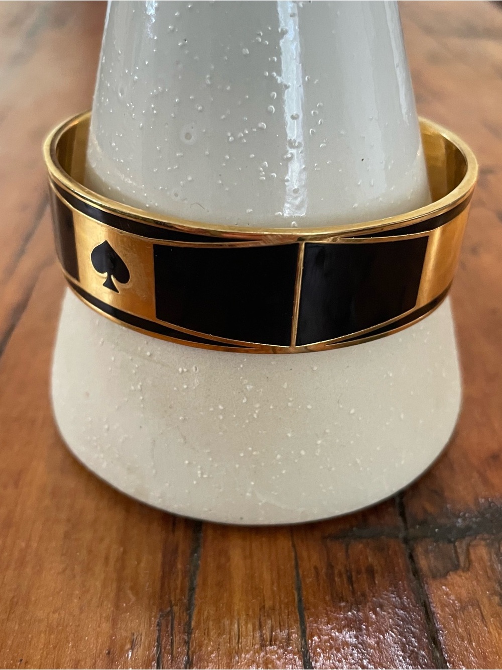 Kate Spade Take A Bow Gold Toned Bangle Bracelet With Spade - Picture 8 of 9